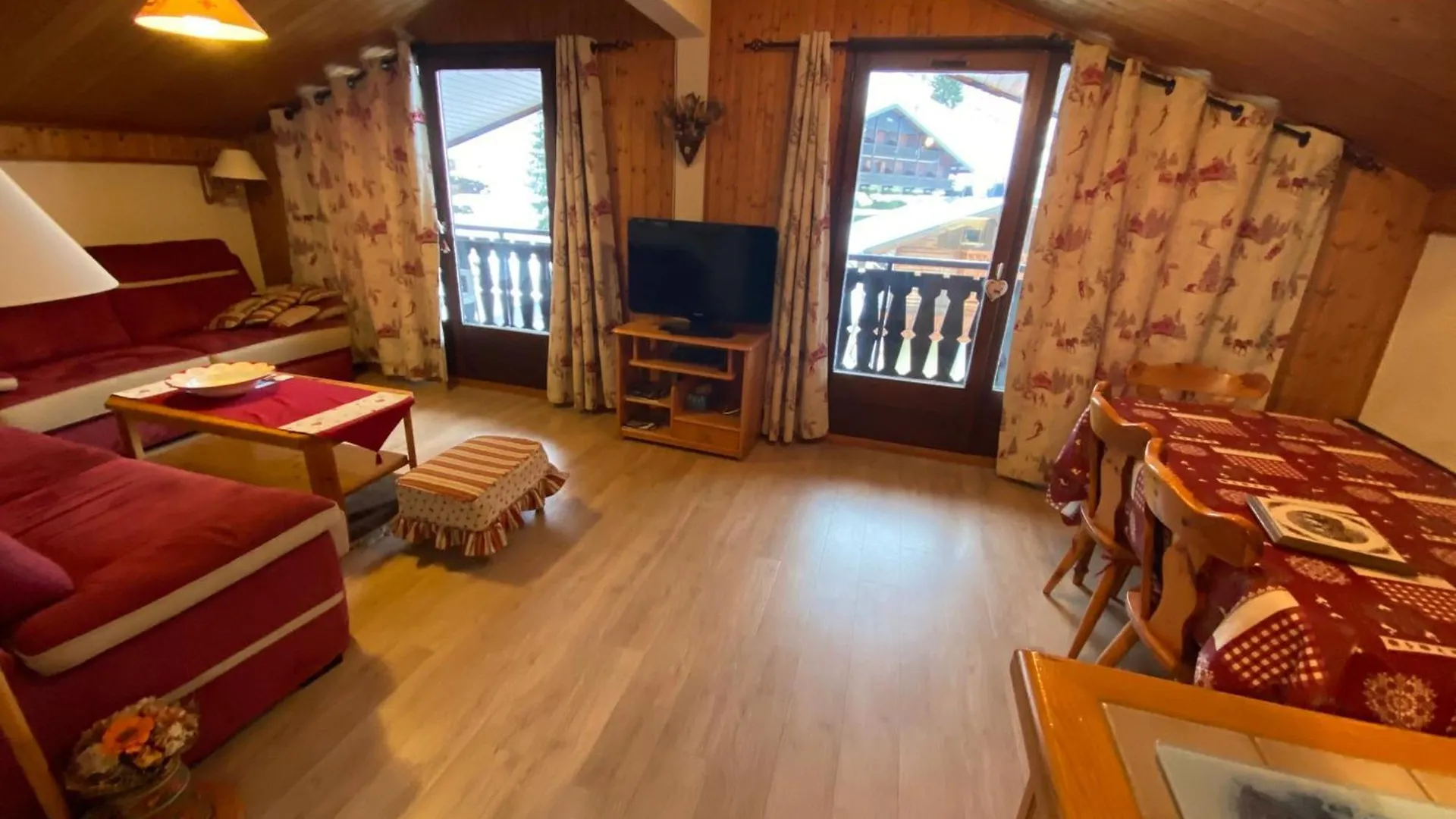 Apartment Appartement Familial Avec Multi Pass, Wifi Et Parking, Proche Du Centre De Chatel - Fr-1-693-41 France